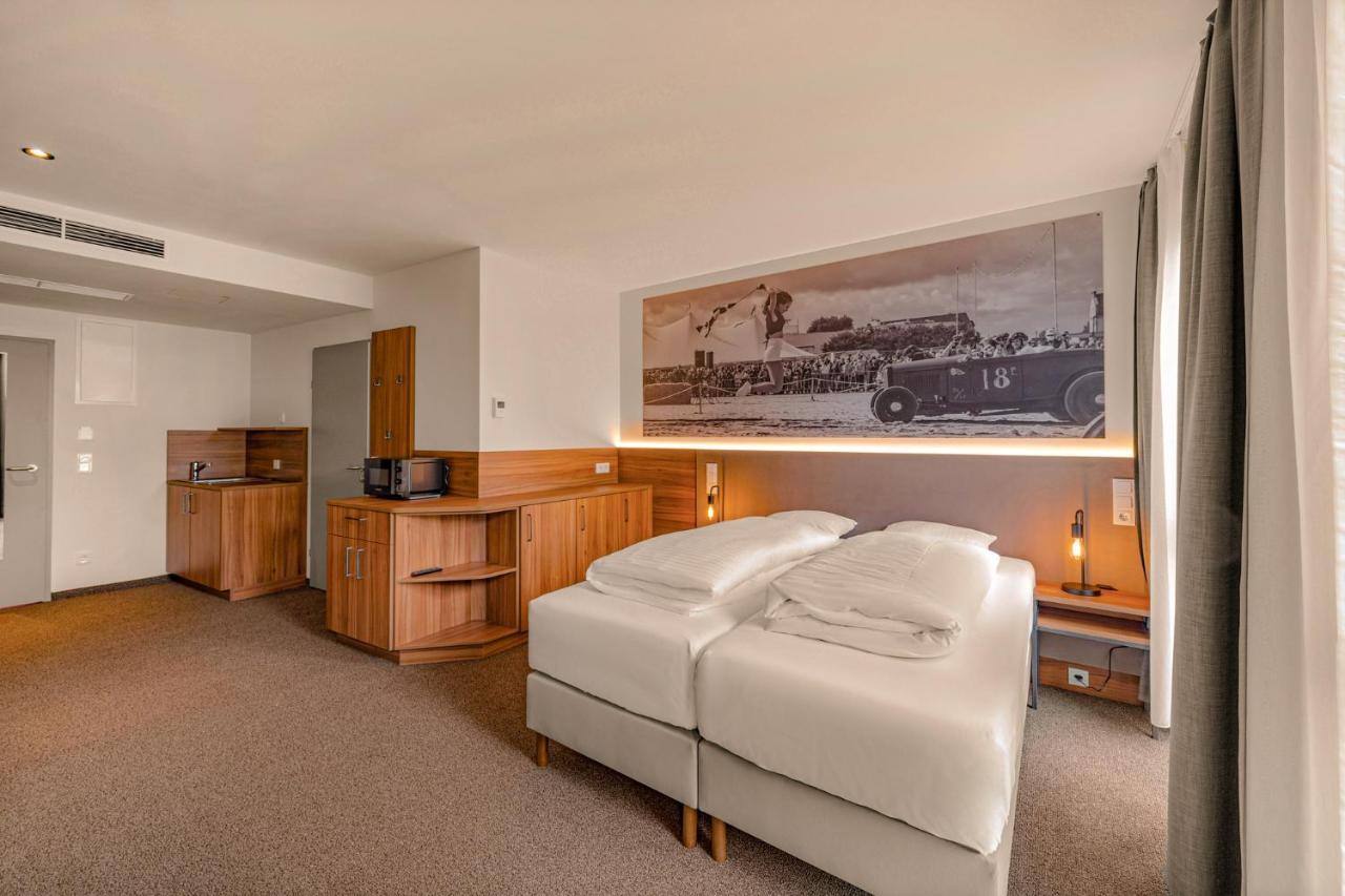 Zuendwerk - Motel Strasshof an der Nordbahn Eksteriør billede